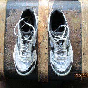 Mizuno Wave Bolt 4 Men's Running Shoes